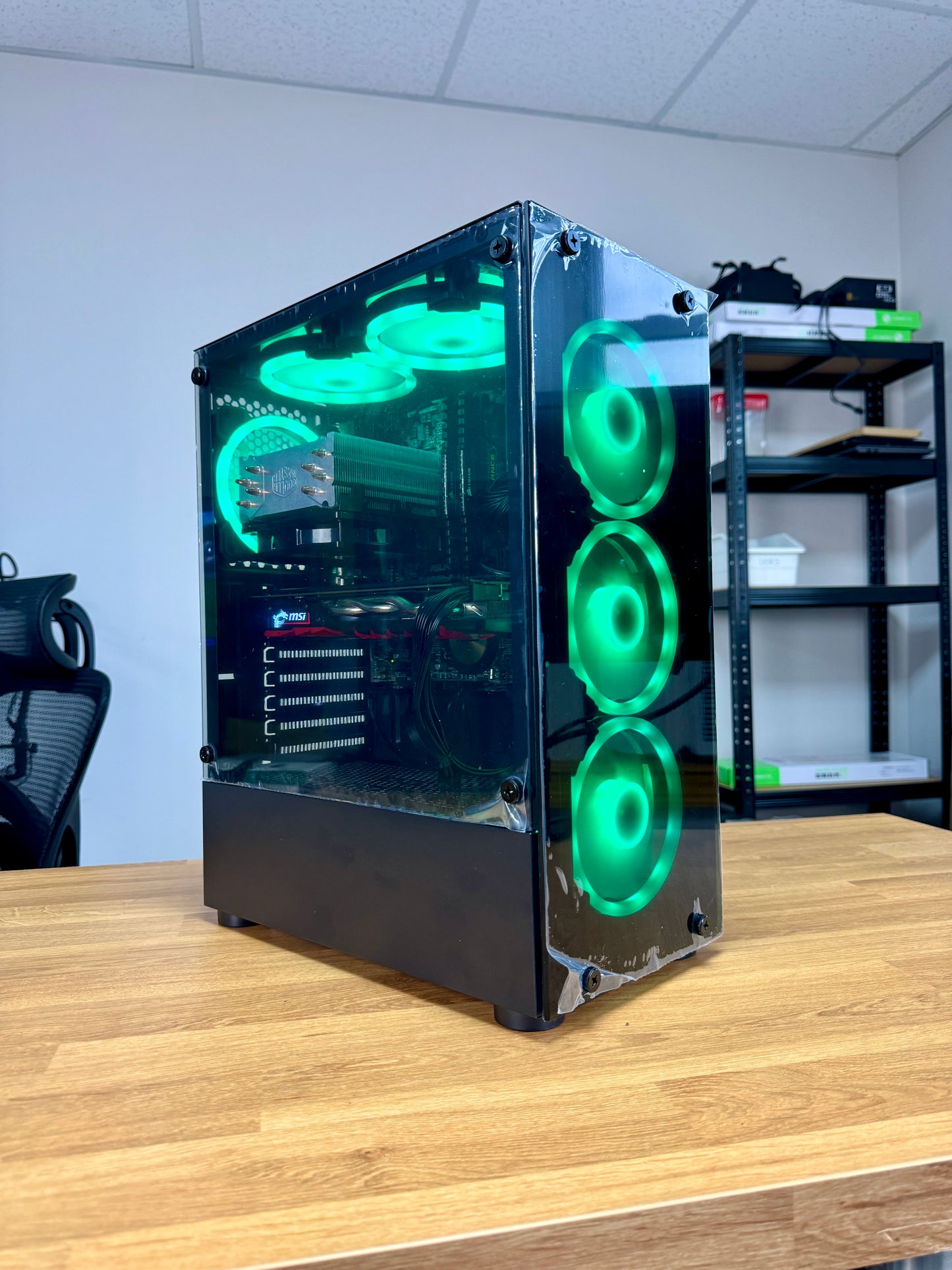 Intel i7 4790 + RX 580 8GB