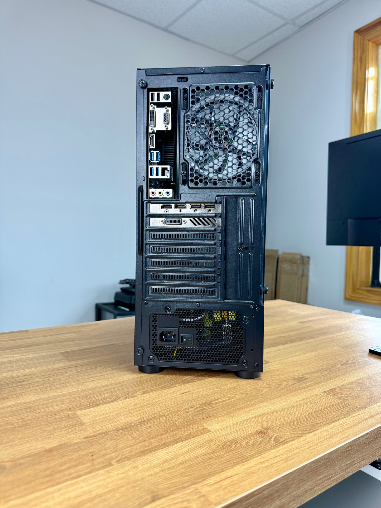 Intel i5 10400F + GTX 1070 Ti